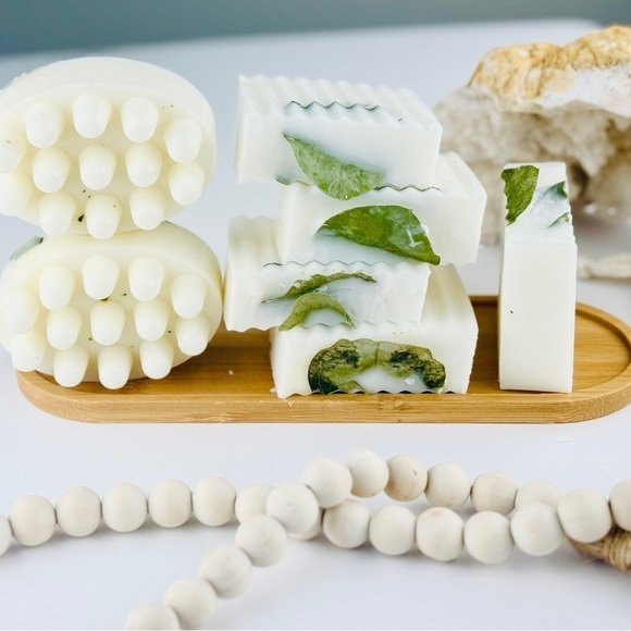 Black Salt Triple butter 4 oz soap‎ with notes Bergamot, Eucalyptus, Soft… - Picture 4 of 4